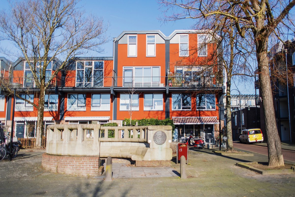 Carel Weeber en Christina Nijland - Overvoorde-bank - 1977